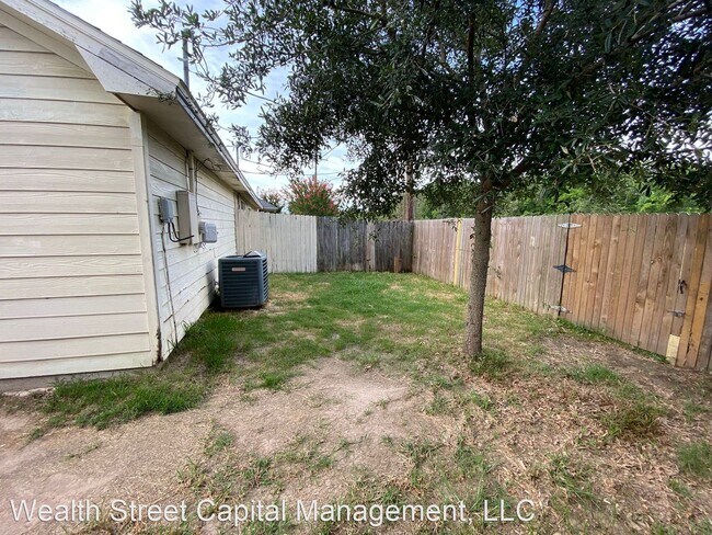 Foto del edificio - 1 br, 1 bath House - 7706 Gladys  Ave A