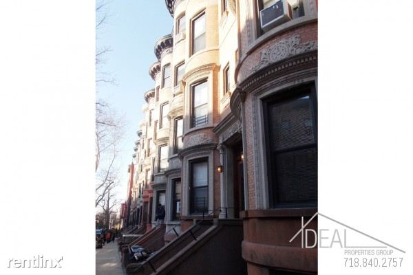 Building Photo - 710 Carroll St