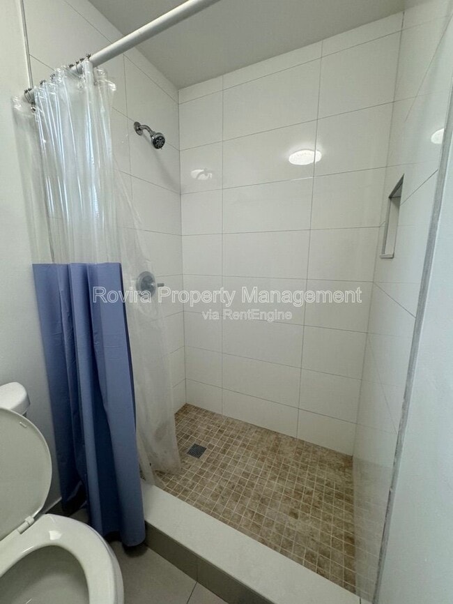 Building Photo - 3420 SW 125th Ct