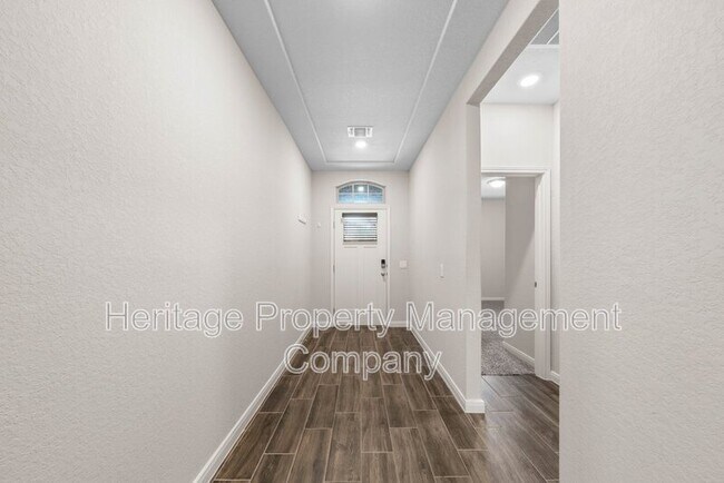 Building Photo - 148 Sambar Main