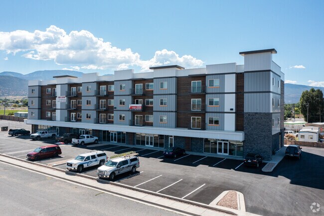 Foto del edificio - Nordic Pointe Development