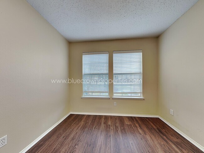 Foto del edificio - 1140 Single Tree Dr