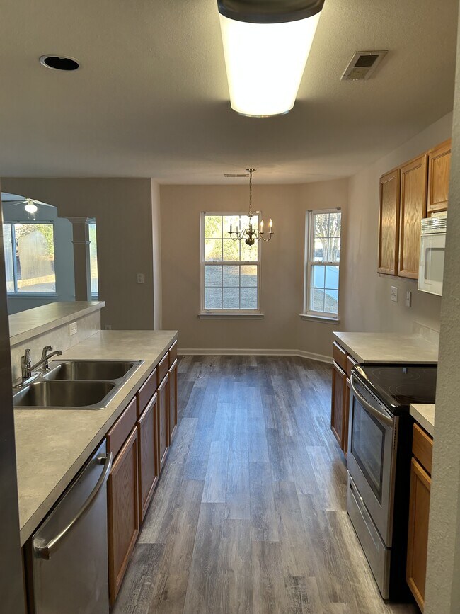 Building Photo - 2445 Whetstone Ln