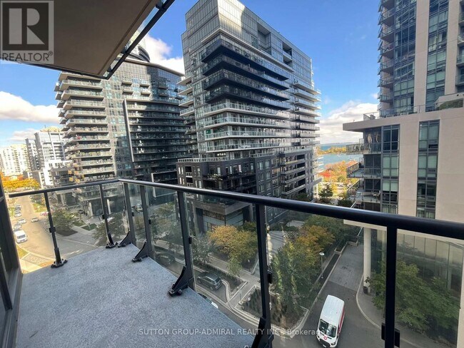 Building Photo - 60 Annie Craig Dr