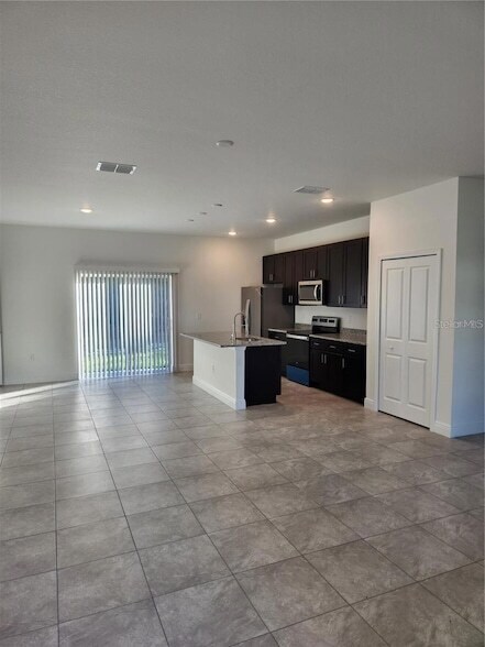 Foto del edificio - 14055 SW 48th Avenue Rd