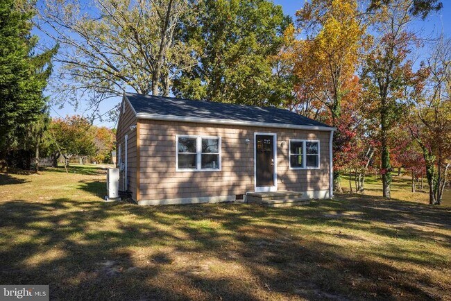 Foto del edificio - 11003 Bowerman Rd