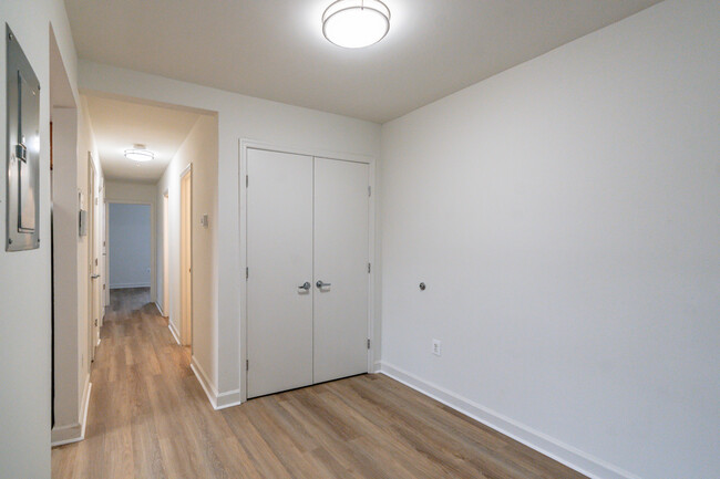 3HAB, 1,5BA - 898 ft² - Maplewood Apartments