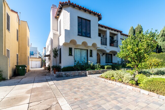 Foto del edificio - 751 N Croft Ave