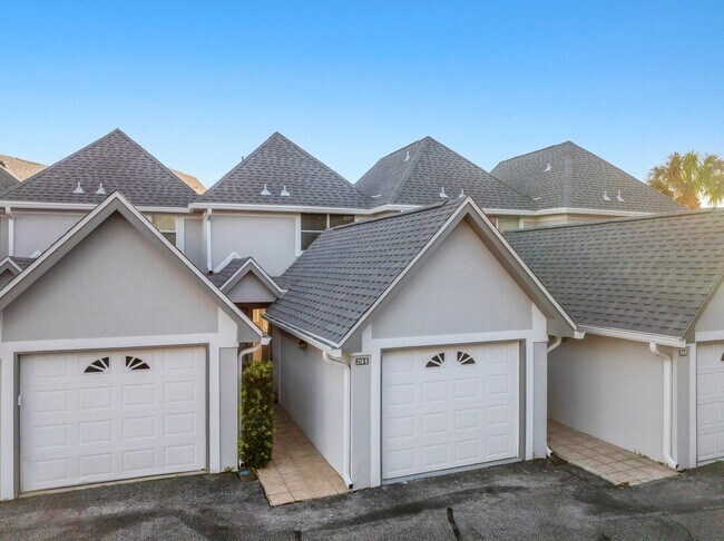 Building Photo - Brooks Landing