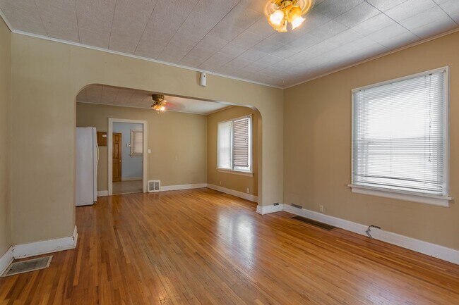 Building Photo - PRE-LEASING