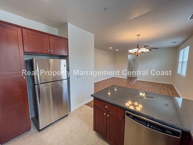 Building Photo - AVAILABLE NOW - SLO Apartment - 1 Bed / 1 ...