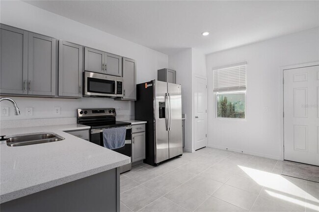 Building Photo - 14052 Textile Run