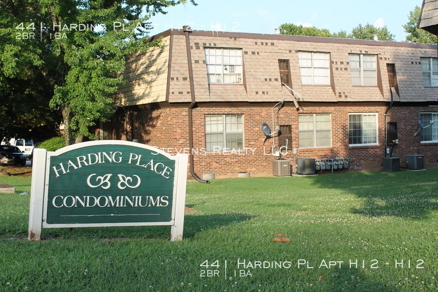 Foto principal - 441 Harding Pl