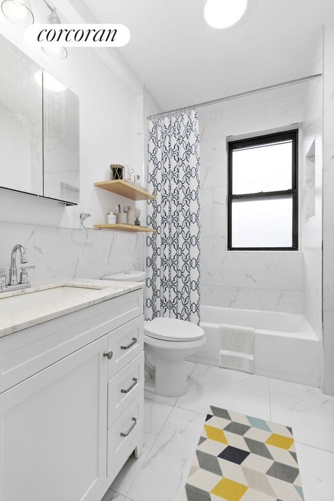 Foto del edificio - 215 W 92nd St