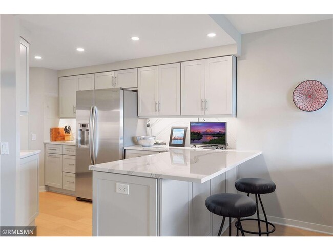 Foto del edificio - 2950 Dean Pkwy