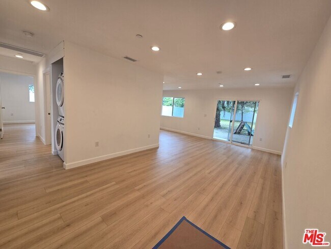 Foto del edificio - 14756 Lemay St