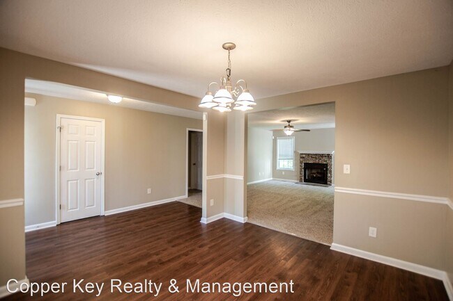 Foto del edificio - 4 br, 2.5 bath House - 566 Winding Bluff Way