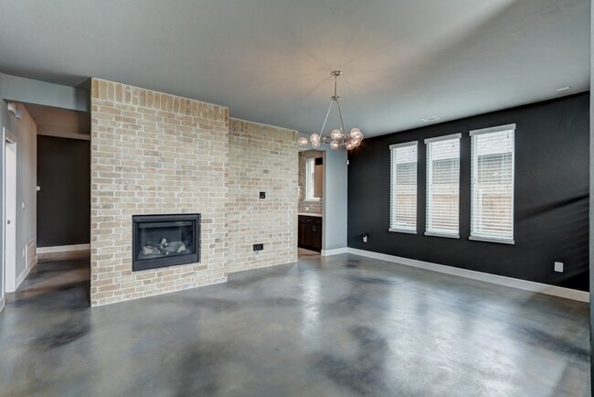 Building Photo - All Friends On Deck! Exceptional Modern Ho...