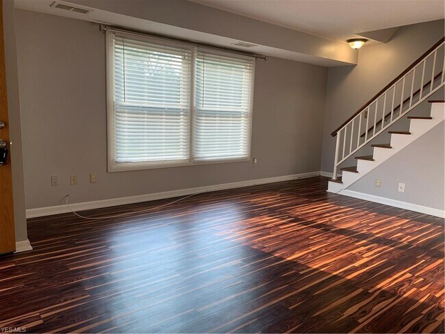 Building Photo - 311 Ivy Hill Ln