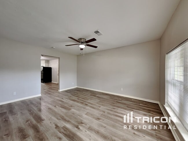 Building Photo - 2706 Dewberry Lane Pasadena TX