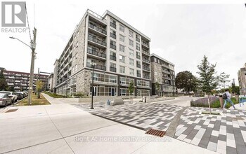Building Photo - 275 Larch St