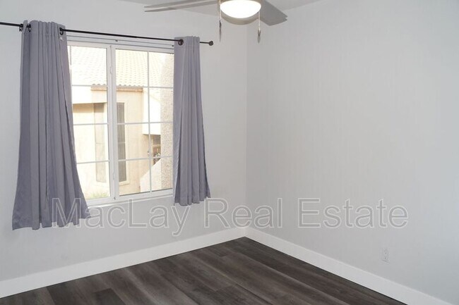 Building Photo - 925 N College Ave