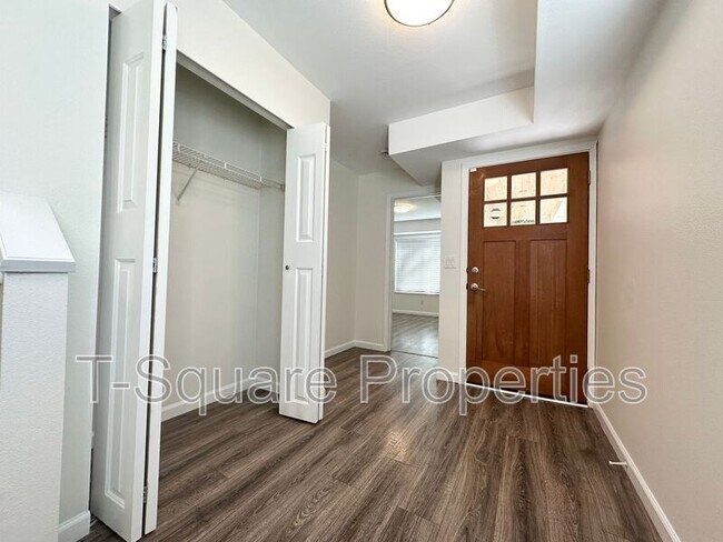 Building Photo - 8443 Delridge Wy SW
