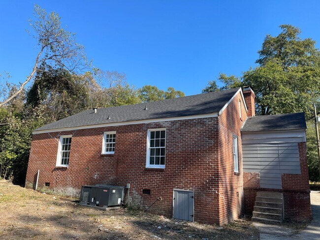 Foto del edificio - 2106 S Andrews Cir