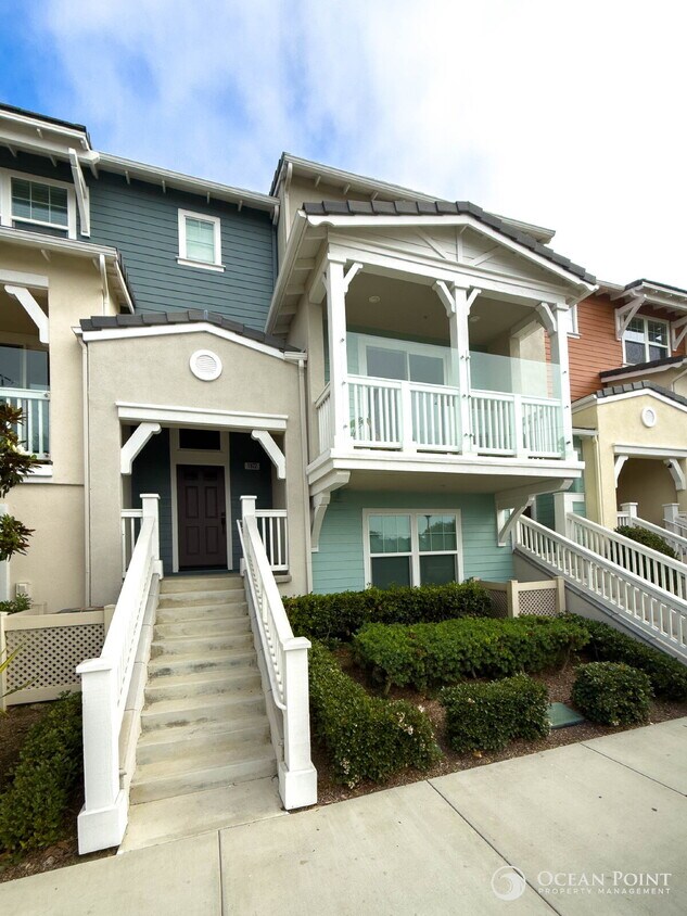 Primary Photo - 3 Bedroom Condo for Rent in Oxnard by the ...