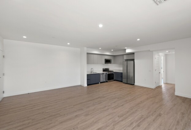 Foto principal - 6600 Van Nuys Blvd