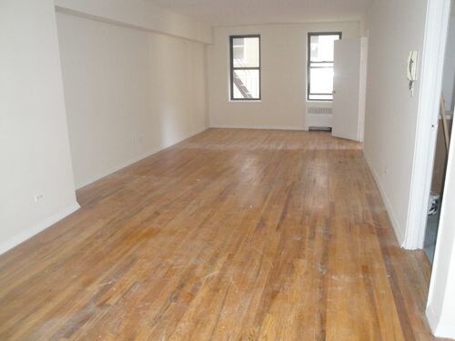 Building Photo - 525 W 235th St