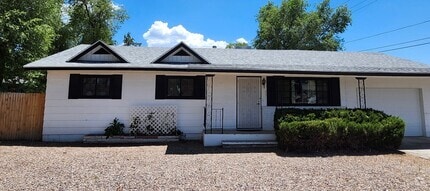 Building Photo - 851 Prescott Heights Dr