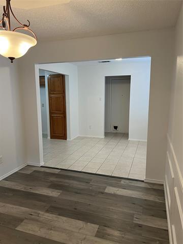 Building Photo - 1706 Oxford Dr