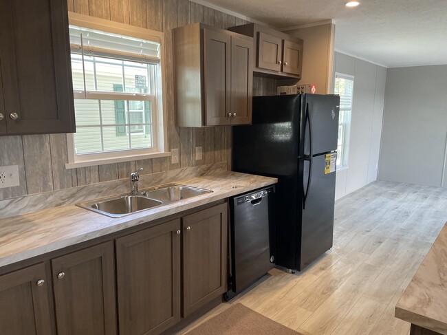 Foto del edificio - 17 Meadowlark Ln