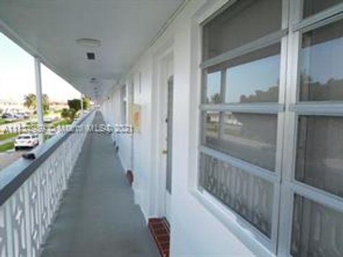 Building Photo - 52 NE 204th St