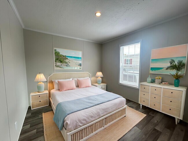 Foto del edificio - 2364 Maple Dr