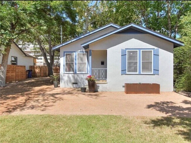 Foto del edificio - 3306 Robinson Ave