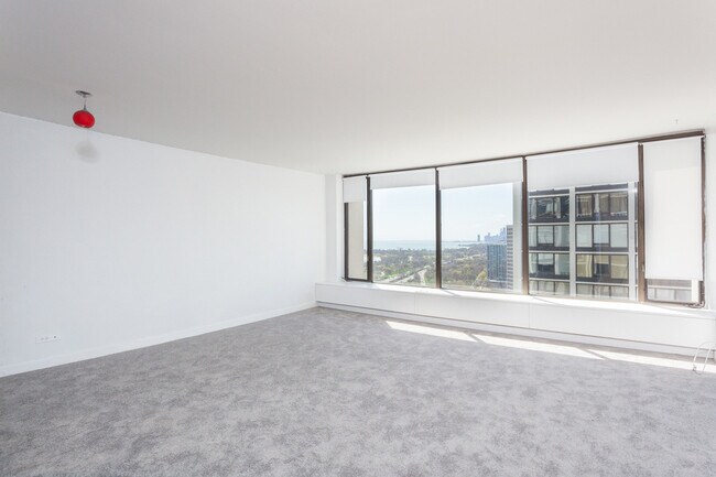Foto del edificio - 5455 N Sheridan Rd