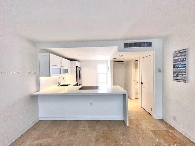 Foto del edificio - 3301 N Country Club Dr
