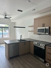 Building Photo - 400 N Garfield Ave