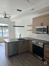 Building Photo - 400 N Garfield Ave
