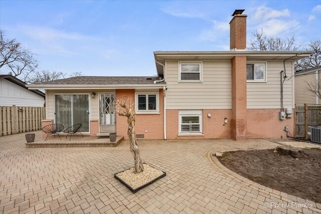 Building Photo - 458 N 5th Ave