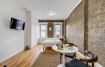 Building Photo - 341 E 79th St