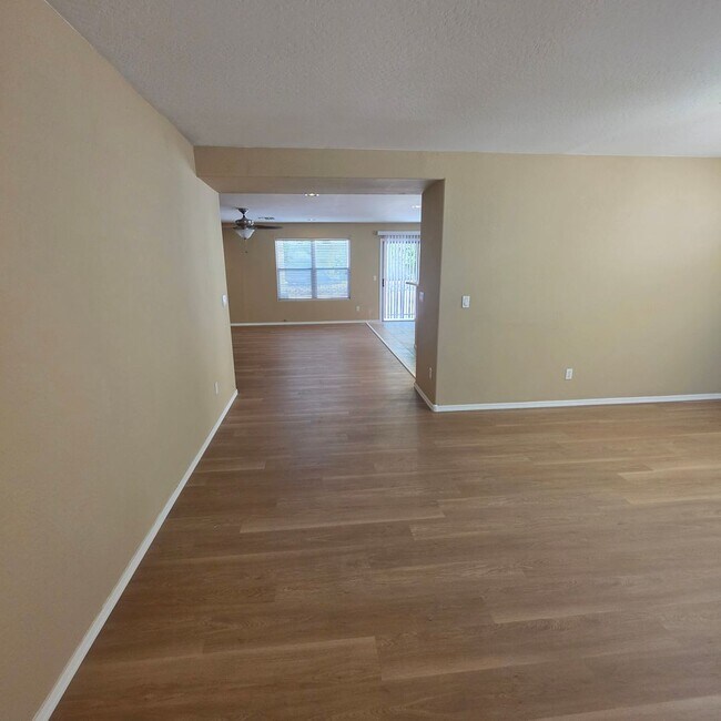 Building Photo - 18418 W Westfall Way