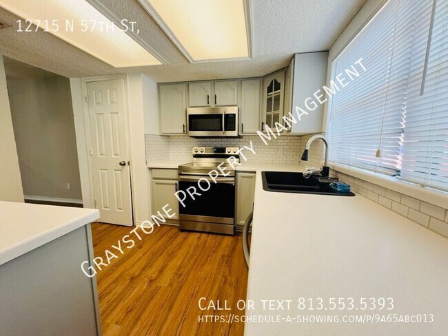 Foto del edificio - 12715 N 57th St