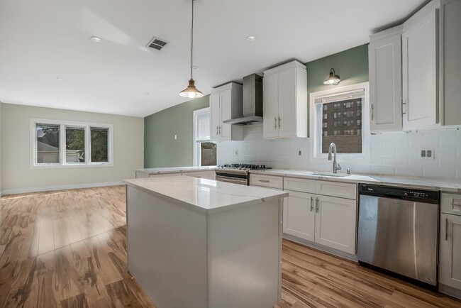 Foto del edificio - 125 Hillcrest Pl