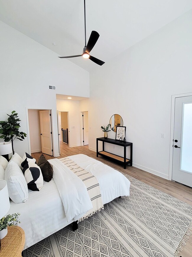 Foto del edificio - Vanguard Villas