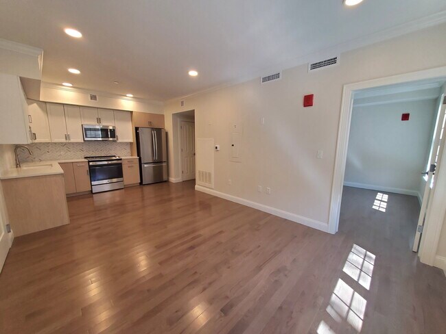 Foto del edificio - 39 Herrick Rd