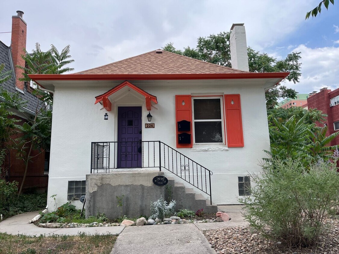 Primary Photo - 226 N Pearl St