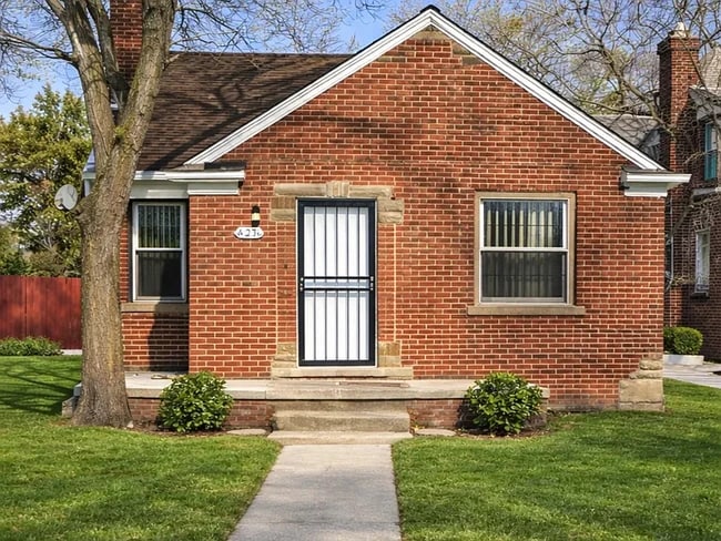 Building Photo - 8351 Bliss St
